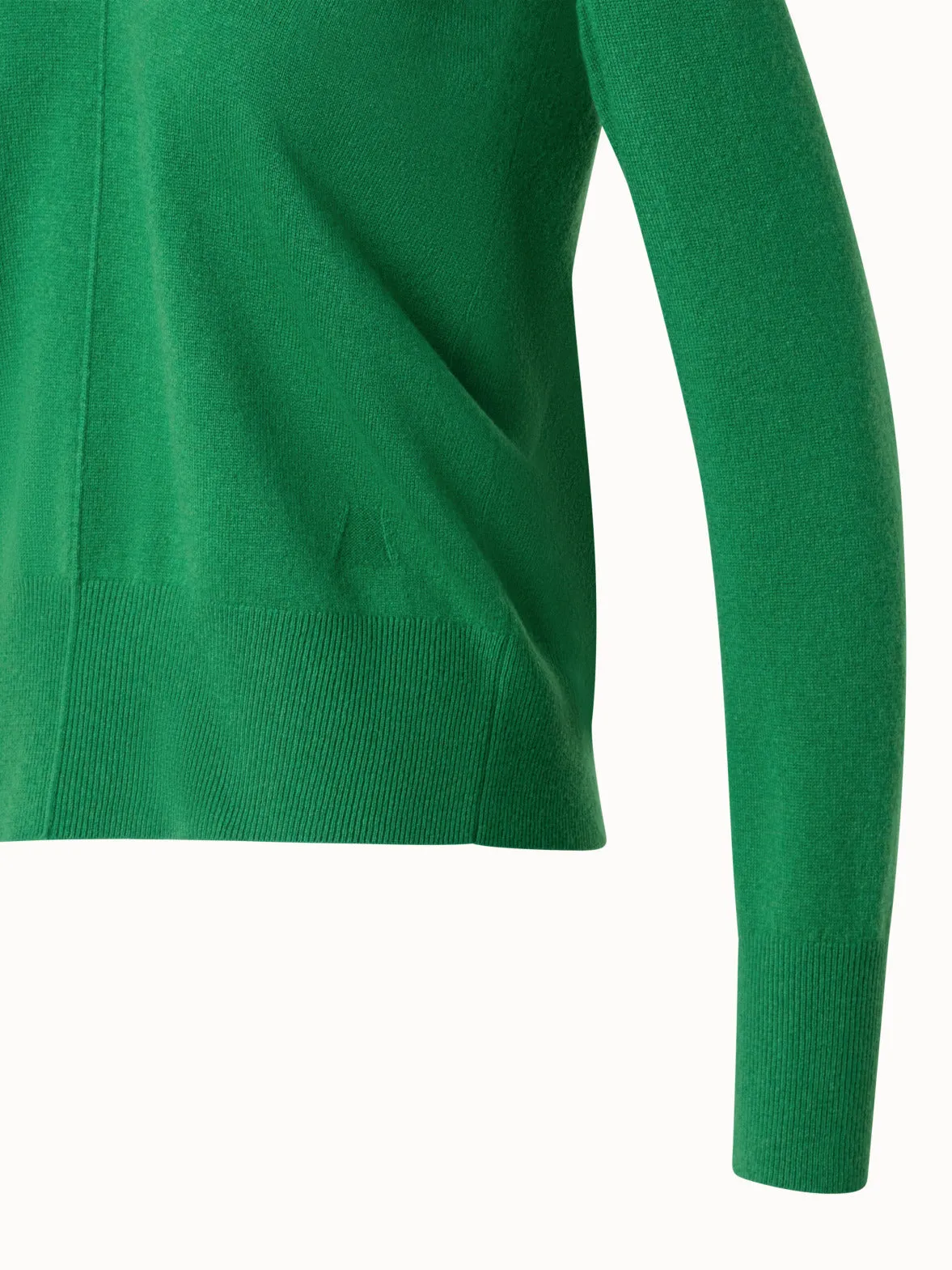 100% Cashmere V-Neck Sweater Akris