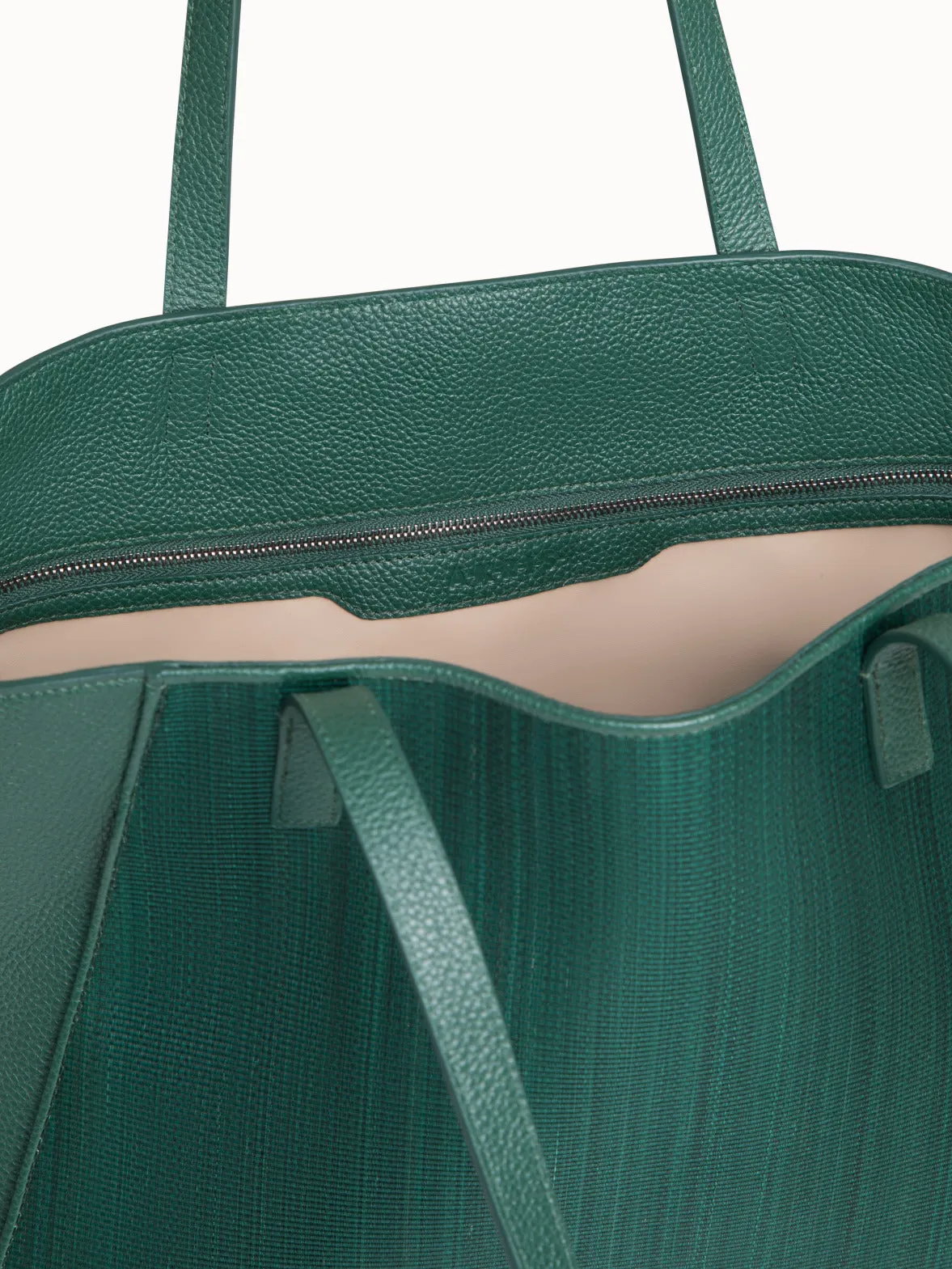 Ai Medium Shoulder Tote Akris
