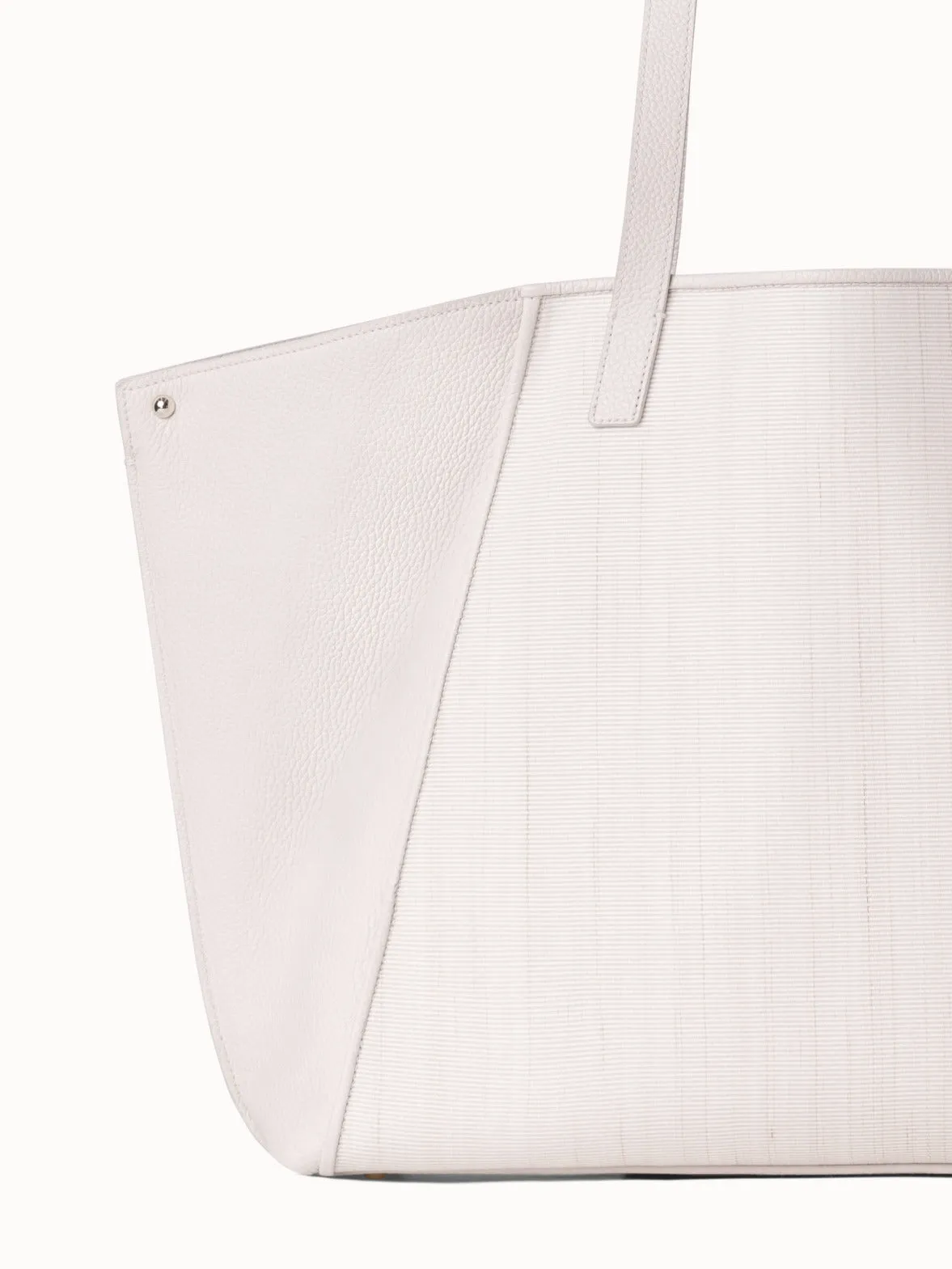 Ai Medium Shoulder Tote Akris