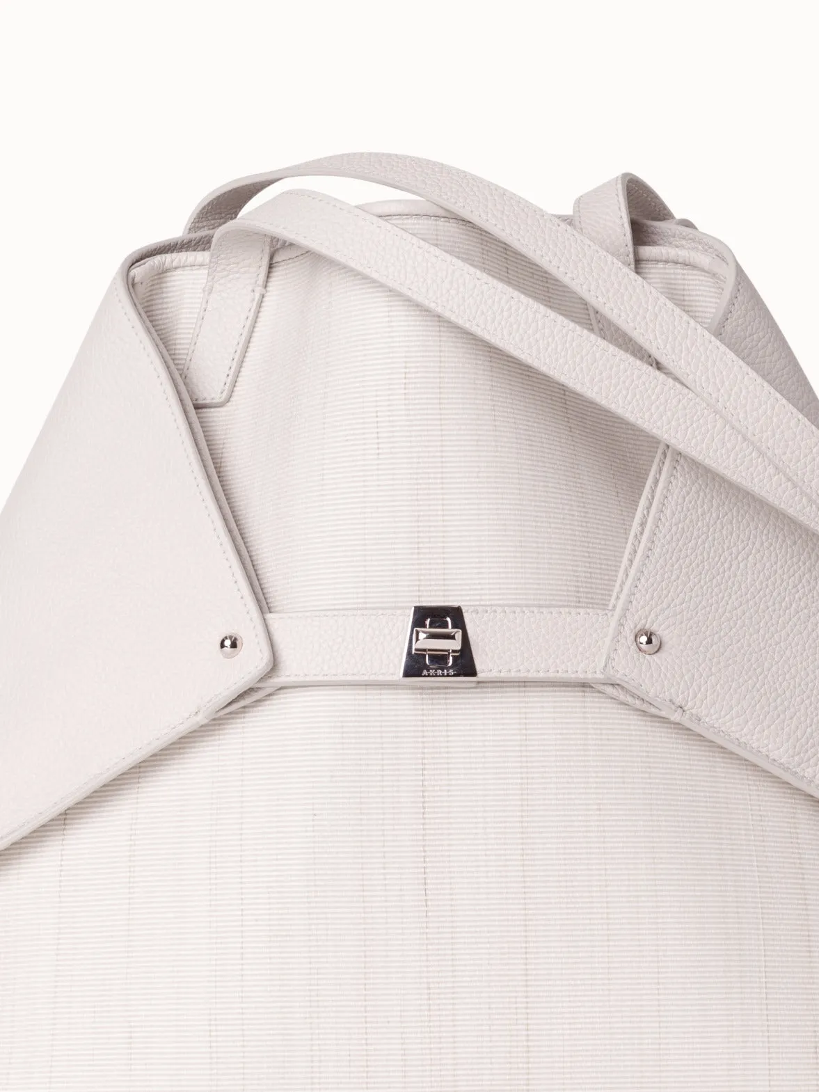 Ai Medium Shoulder Tote Akris