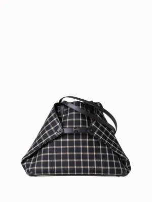 Ai Medium Shoulder Tote Akris