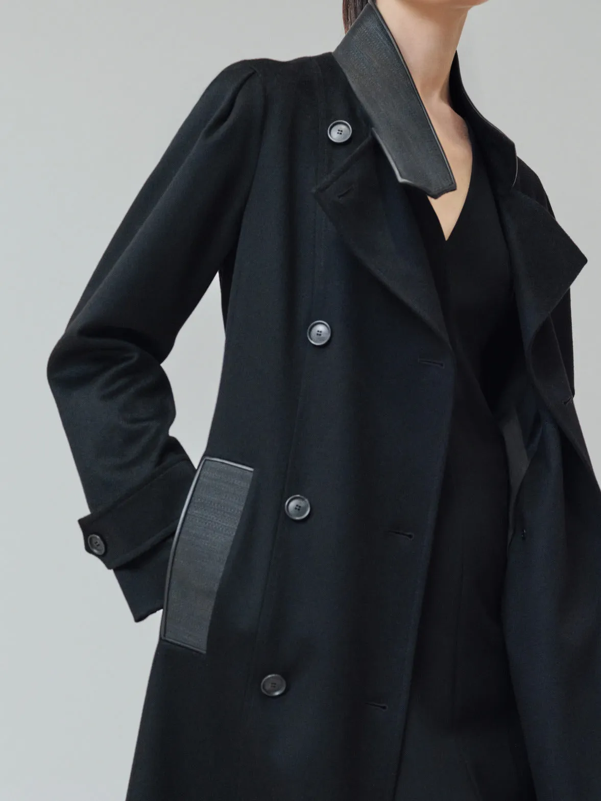 Cashmere Coat with Horsehair Collar and Pocket Akris