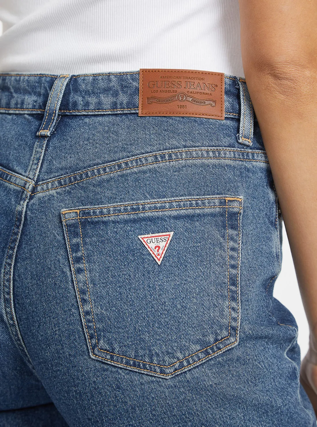 Guess Jeans G06 Mom Jeans Guess