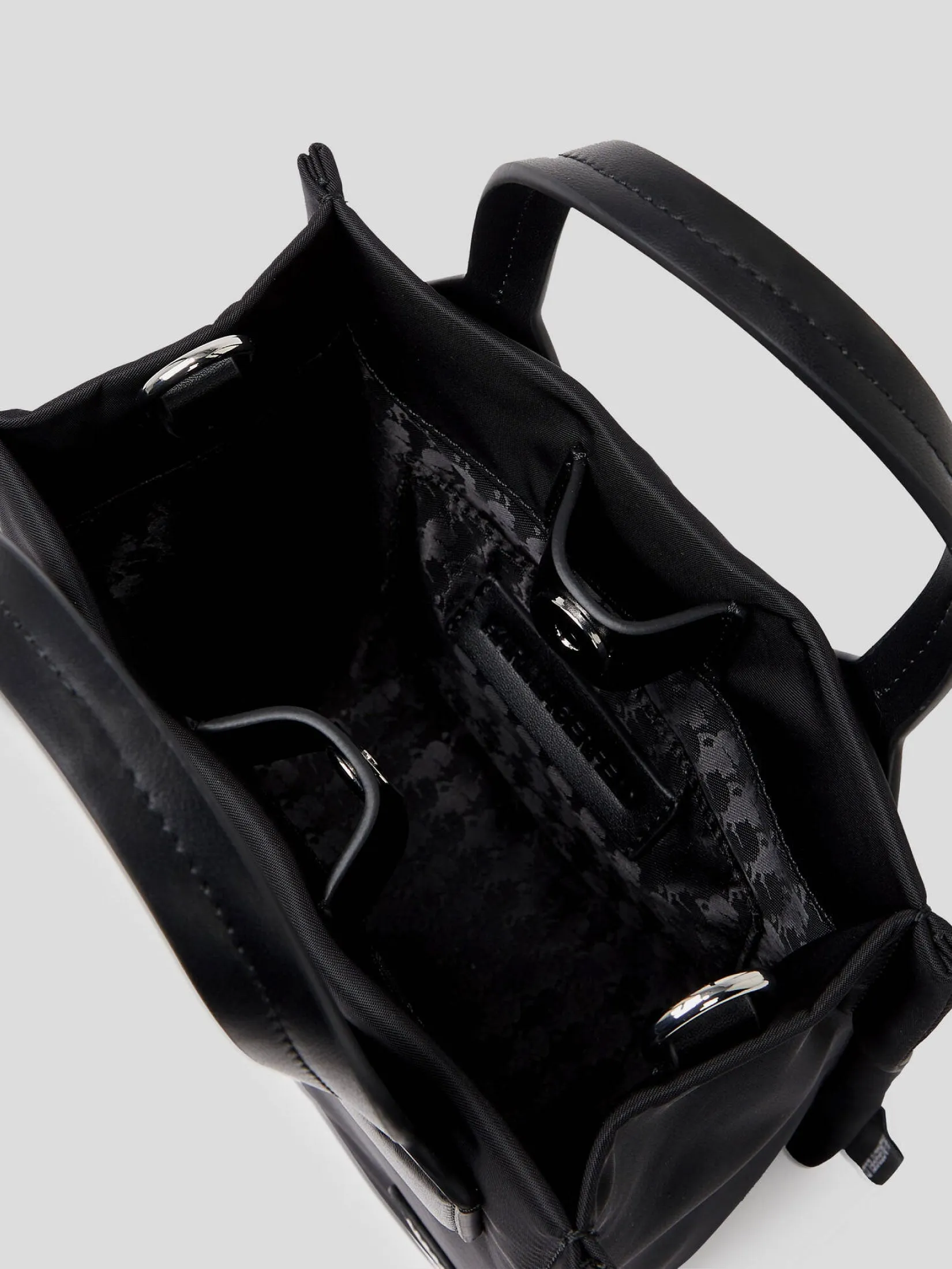 IKON NYLON SM SQUARE TOTE