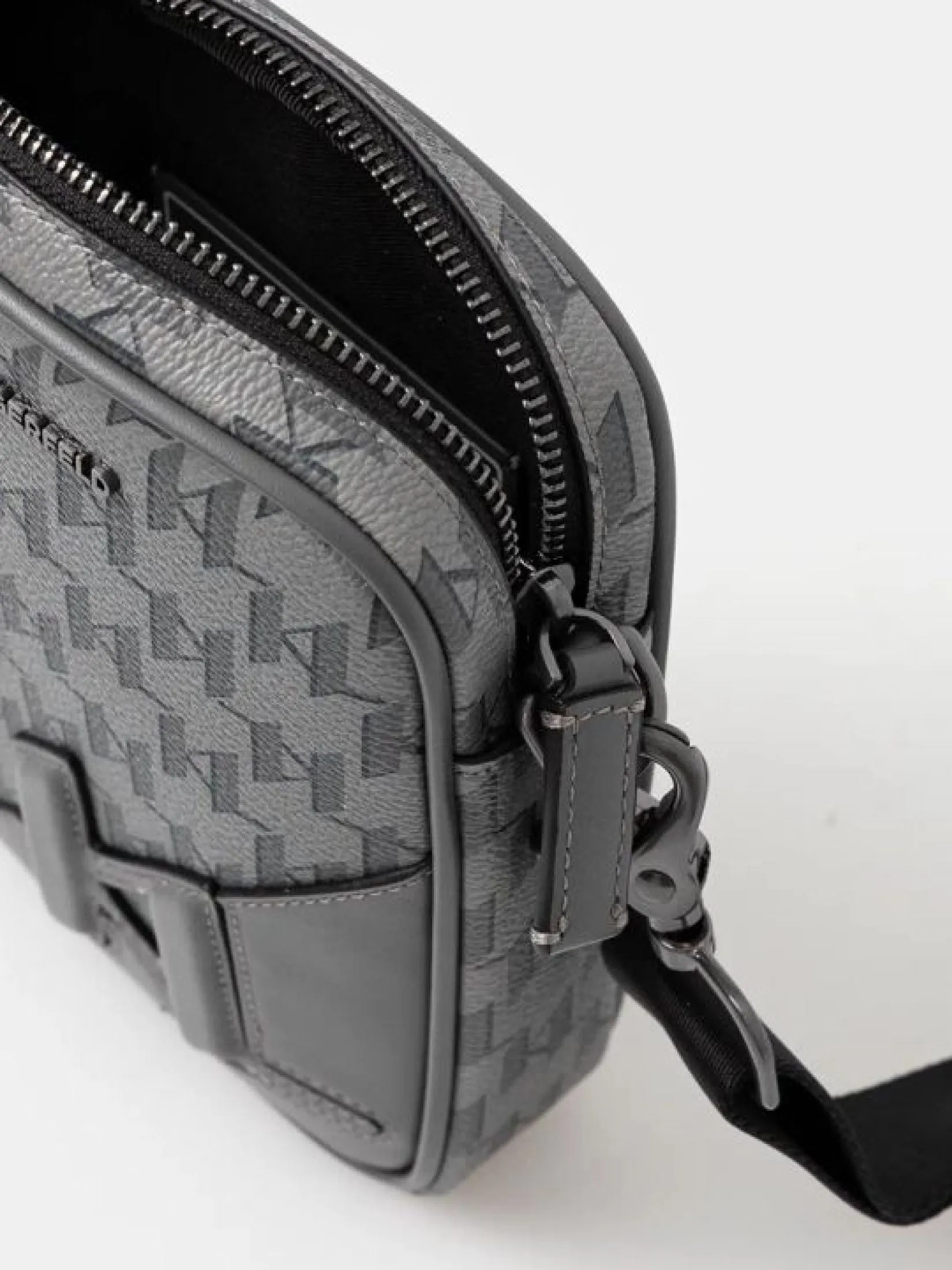 K/MONOGRAM SPECIAL NS CRSSBDY