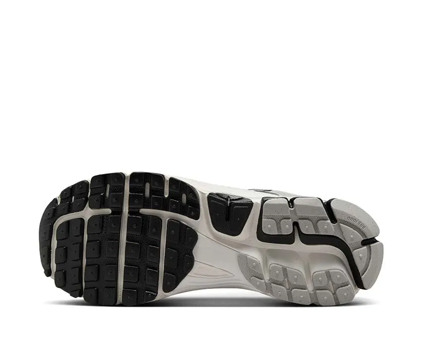 Nike Zoom Vomero 5 W "Photon Dust"