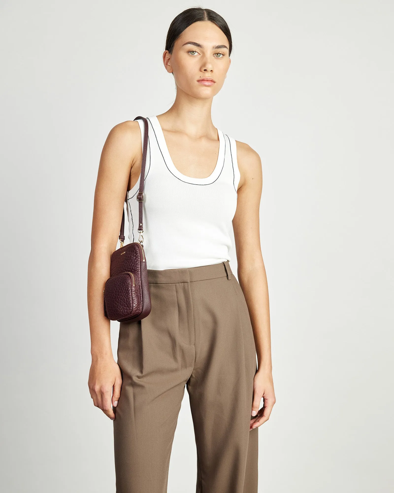 Saben Nikko Pocket Phone Sling Merlot Bubble