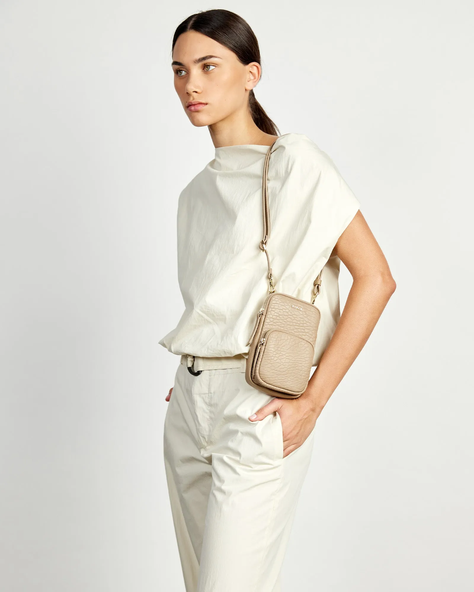 Saben Nikko Pocket Phone Sling Tea Bubble