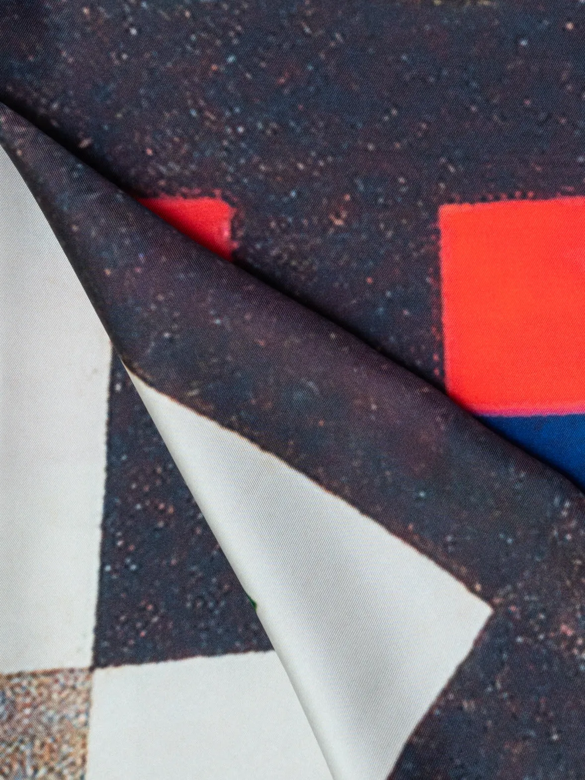 Scarf in Silk with Colorama Print Akris