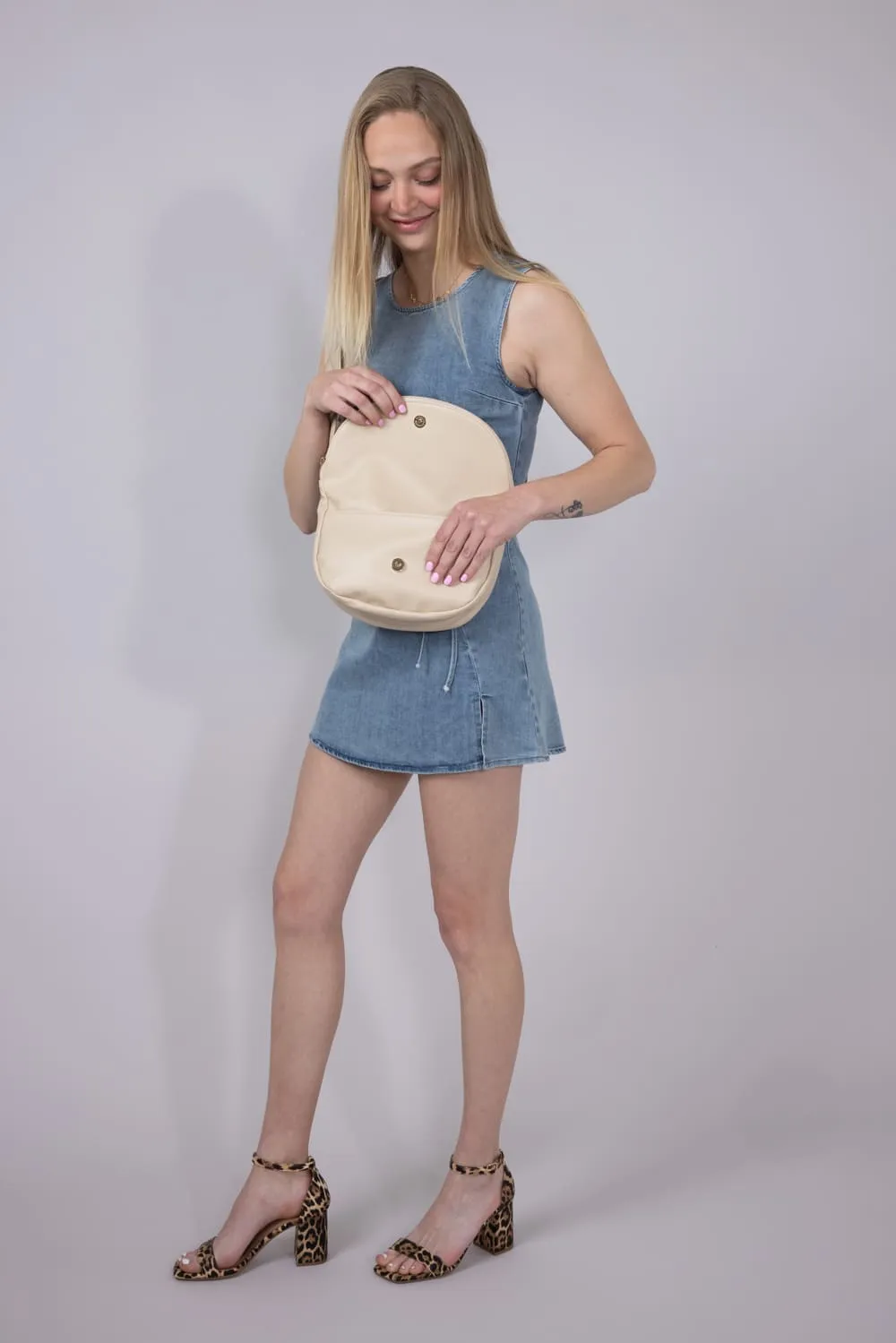 Simply Southern Charleston Leather Crossbody Bag in Cream | 0125-BAG-LTHR-CRSBDY-CHRL-CRM