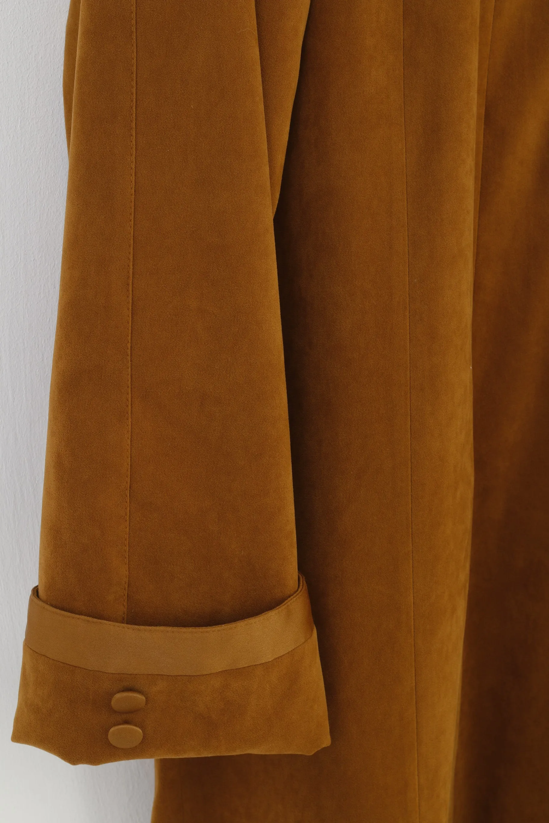Vintage Woman L Coat Brown Shiny Velvet Bottoned Classic Long Top